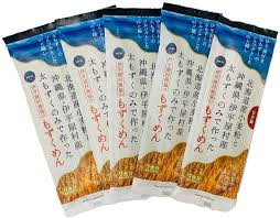 Amazon.co.jp: もずくめん （沖縄県・伊平屋村産 太もずく ...